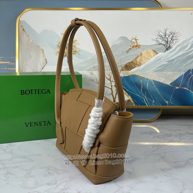Bottega veneta高端女包 KF009 寶緹嘉爆款ARCO編織款荔枝紋手提包 BV經典款ARCO蝙蝠包  gxz1217